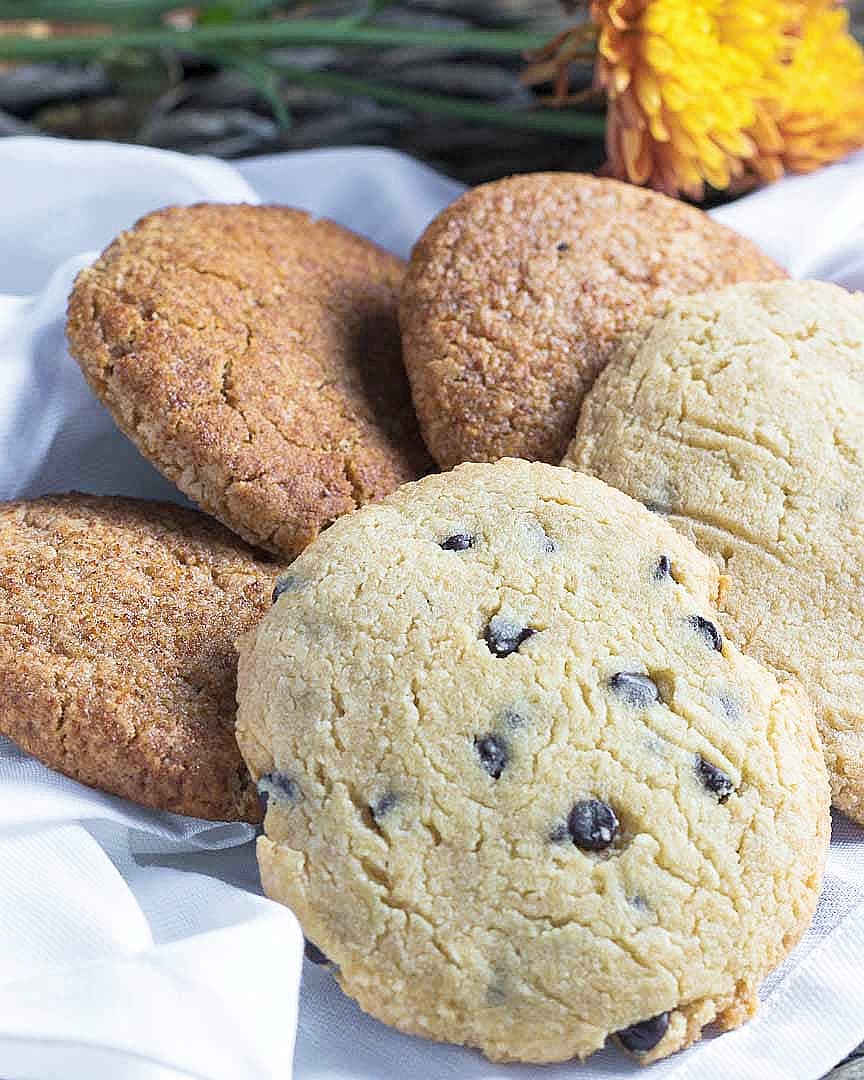 Keto snickerdoodle and chocolate chip cookies at Cupla Coffee in Salt Lake City and Park City, Utah - Keto friendly restaurants SLC